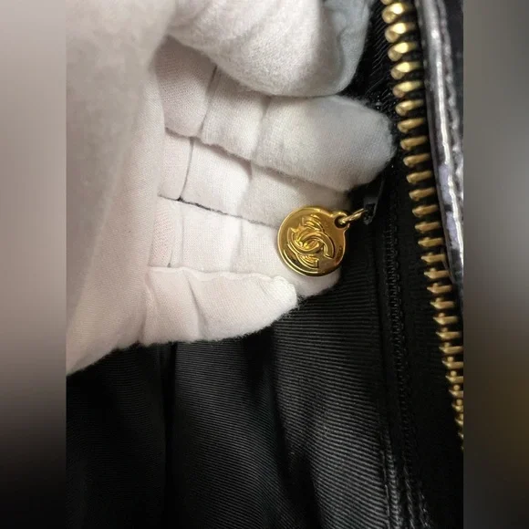 CHANEL Black CC Logo Patent Leather Chain Shoulder Tote Bag-4126843 - Picture 15 of 15